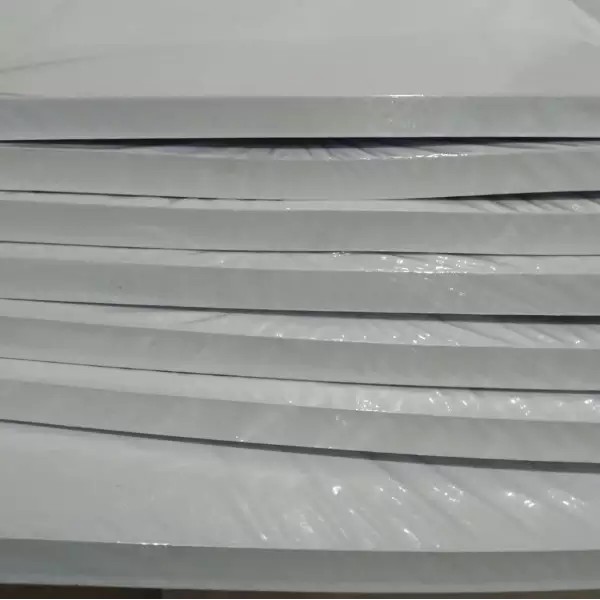 

kertas art carton /art paper 190 gsm ukuran A4 isi 50 sheet