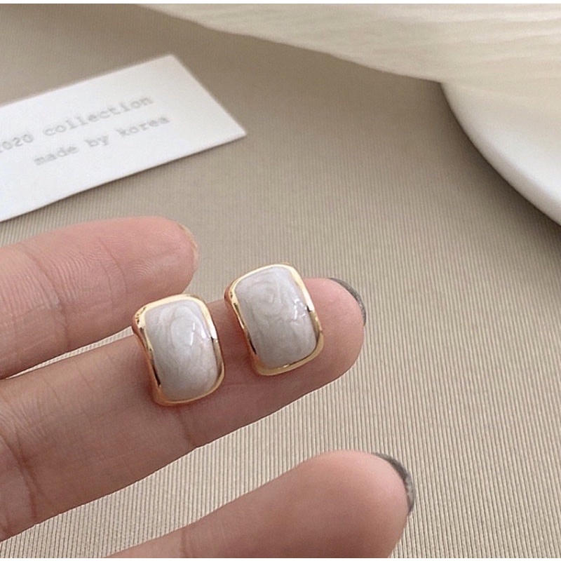 Maxley Earrings / Anting Keramik Ungu Putih Korea