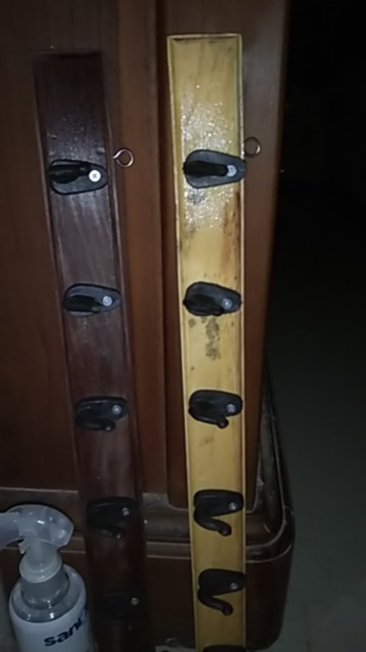 Kapstok Kayu Unik Clear Kayu Pinus Pilihan 6 Kail