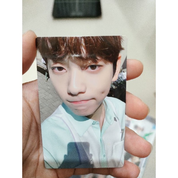 PHOTOCARD SOOBIN SEASON GREETINGS 2022 SG22 TXT YEONJUN TAEHYUN BEOMGYU HUENINGKAI