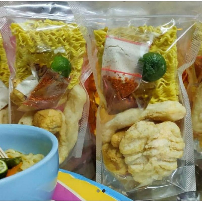 cuanki komplit+ mie kuah baso