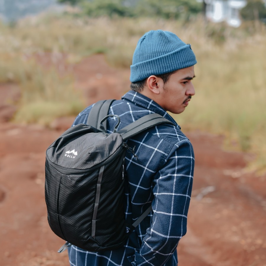 Tracker Black Tas medium bag ransel hitam