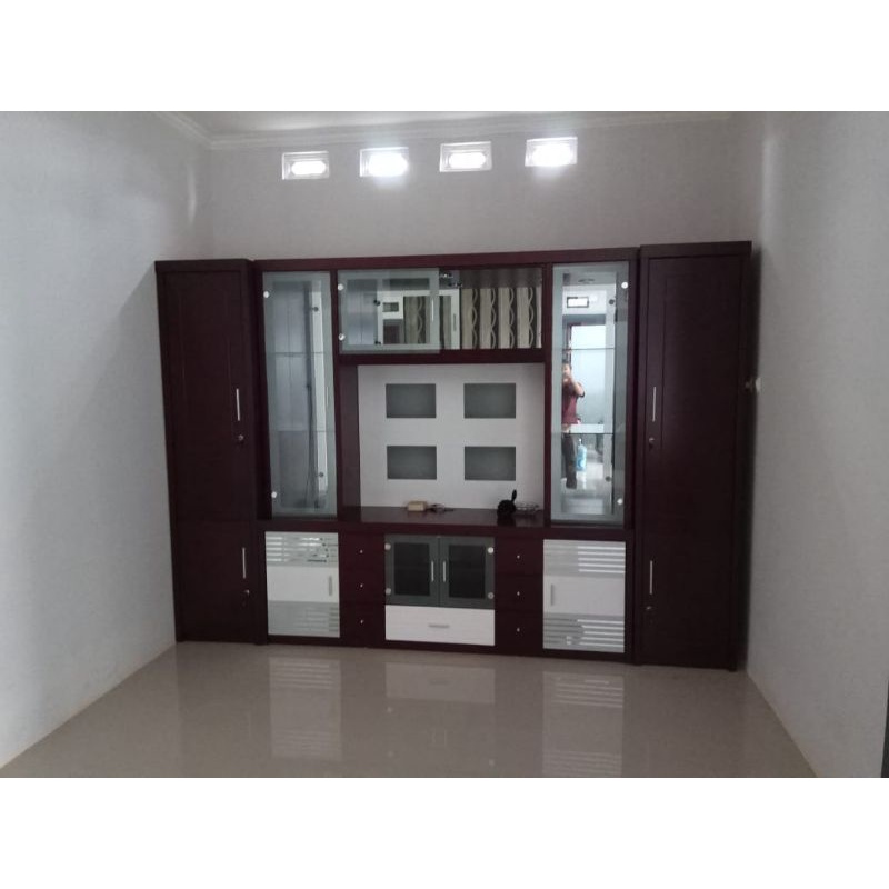 lemari pajangan/rak tv