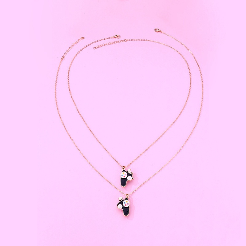 Kalung Rantai Dengan Liontin Game Console 2 Warna Untuk Wanita