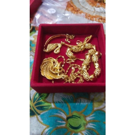kotak box aksesoris 4x4 5x5 6x6 7x7 8x8  bludru atau hardbox kemasan gelang perhiasan bludru tutup mika