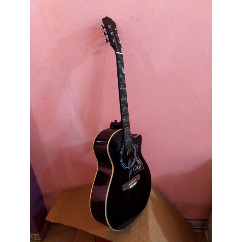 Gitar Akustik jumbo murah gagang utuh rangka silang