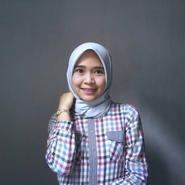 Kerudung SAUDIA segi empat