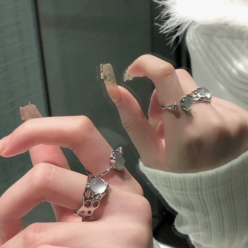 Cincin Model Terbuka Warna Silver Hias Opal Untuk Wanita