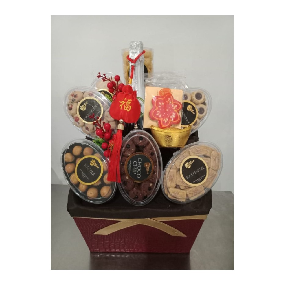 

Imlek Paket Promo Bakery 3 Hampers Parcel Limited Donut Kue - Apple