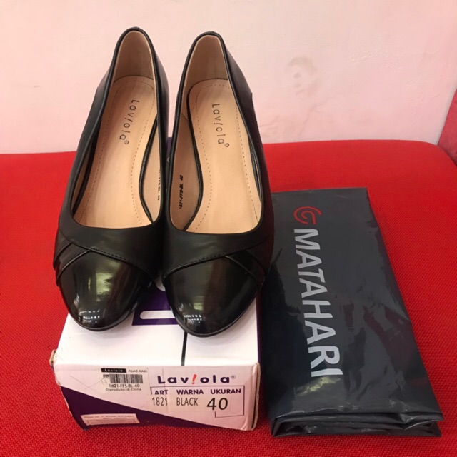 Sepatu High Heels Hitam size 40 merk Laviola / Laviola high heels