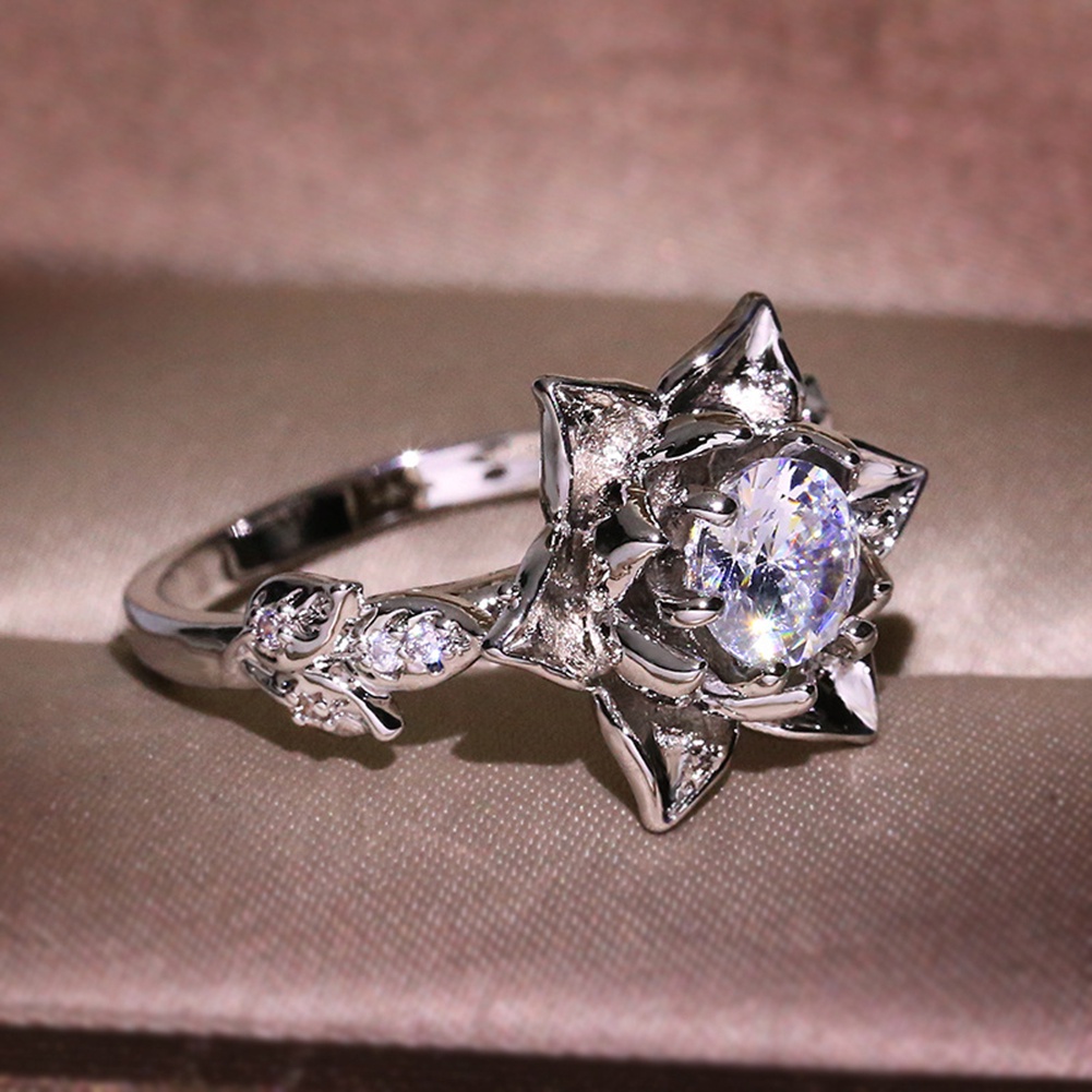 Hu Hu Hu Hu Hu Alat Bantu Pasang Kacamata♡ Cincin Wanita Desain Bunga Lily Hias Berlian Imitasi Gaya Vintage Untuk Pestahadiah