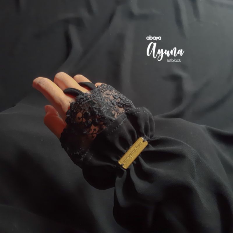 READY ABAYA RENDA TILE HITAM