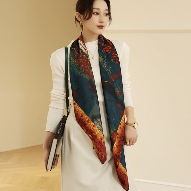 Scarf &quot;Marliot&quot; 110 x 110 Motif Bangau bahan Sutra Imitasi HIGH GRADE, Scarf Mewah