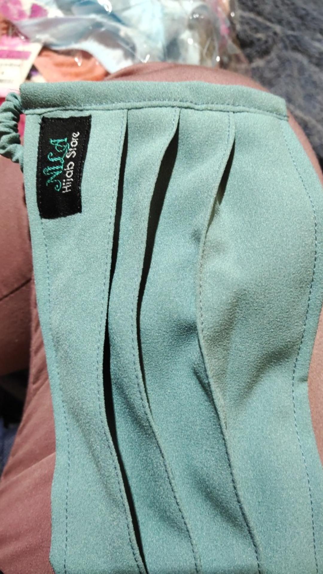 Masker Kain Serut Hijab Terbaru/masker Headloop Bahan Diamond Crepe / Ecer Grosir Nila Hijab Store