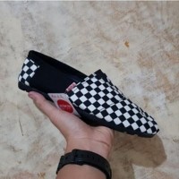 sepatu wakai catur hitam pria wanita ukuran 36-43