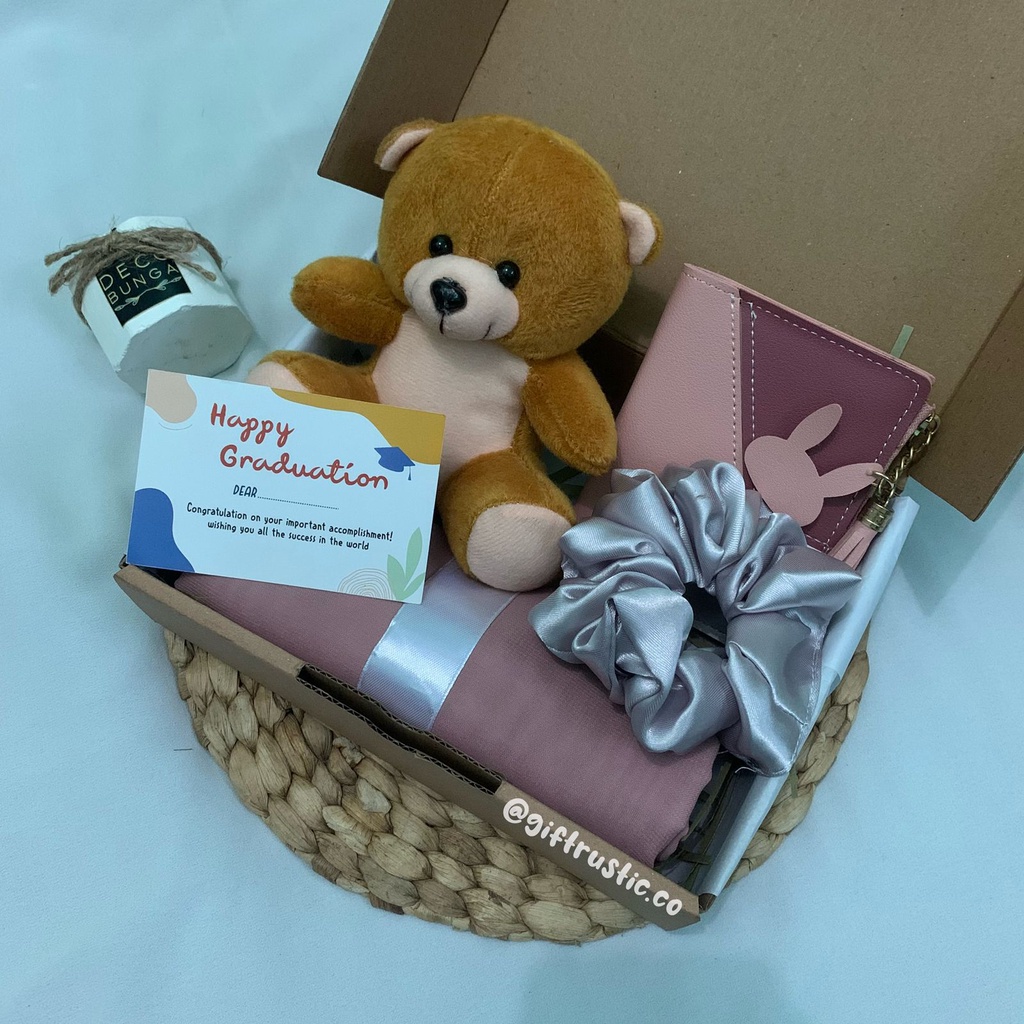 HADIAH ULANG TAHUN CEWEK / HAMPERS HADIAH SAHABAT WISUDA / HAMPERS WANITA TERSAYANG / HADIAH SEMPRO 