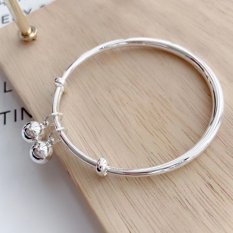 Gelang Bangle Adjustable Warna Silver Dengan Lonceng Untuk Wanita