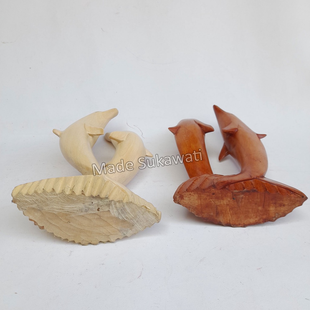 Kerajinan ukiran kayu Patung Dolphin kembar Lumba lumba handmade Bali