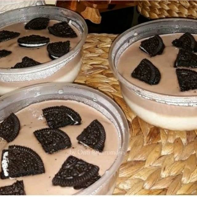 Davvero? 18+  Elenchi di Cara Membuat Puding Oreo Milo: Puding oreo lapis coklat milo.