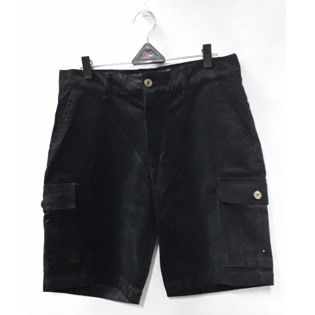 CELANA PENDEK CAESAR