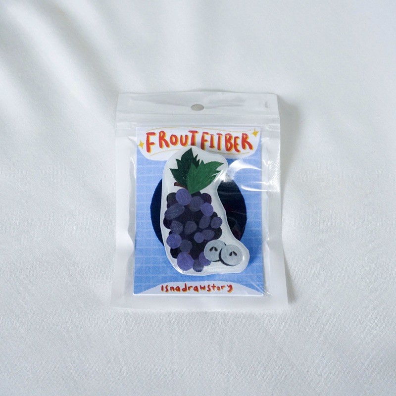 

Handmade Acrylic Pin Froutfitber Grapes