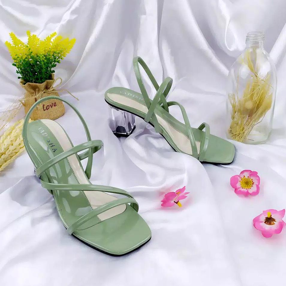 BTI.541271 ‣ HEELS HAK TAHU KACA QUEENSHA