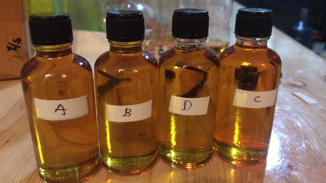 Botol Kaca Bening 50 Ml Tutup Ulir Hitam