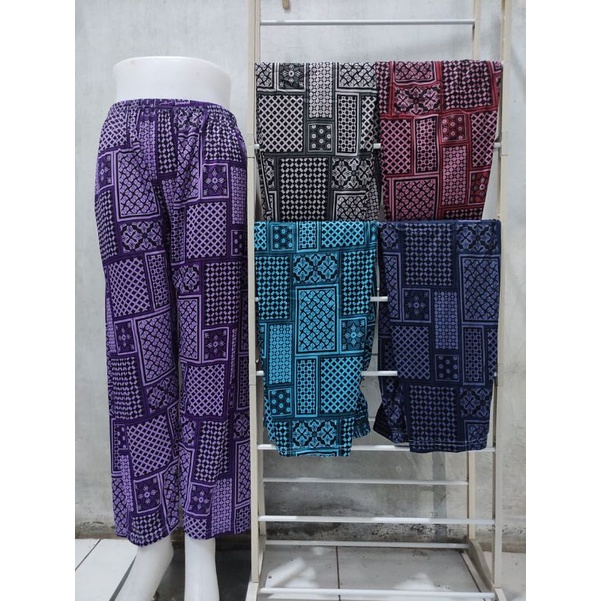 Celana shot panjang wanita motif random/celamis celana daleman gamis dan rok/celana sehari hari