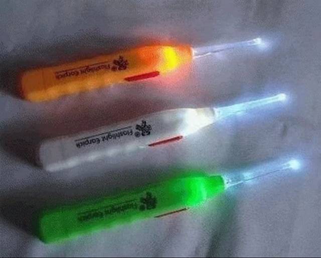 KOREK KUPING SENTER LED NYALA EARPICK FLASH LIGHT LAMPU ANAK SOUVENIR