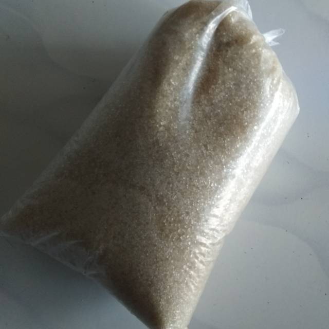 

Gula pasir lokal kemasan 1kg. Lokasi Tawangsari taman Sidoarjo
