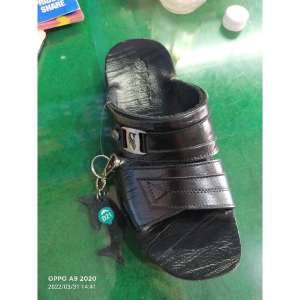 Sandal Kulit DOLPHIN D21