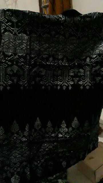 Kemeja Batik Casual Trendy Lengan Panjang Warna Hitam Gold Emas Hitam Silver