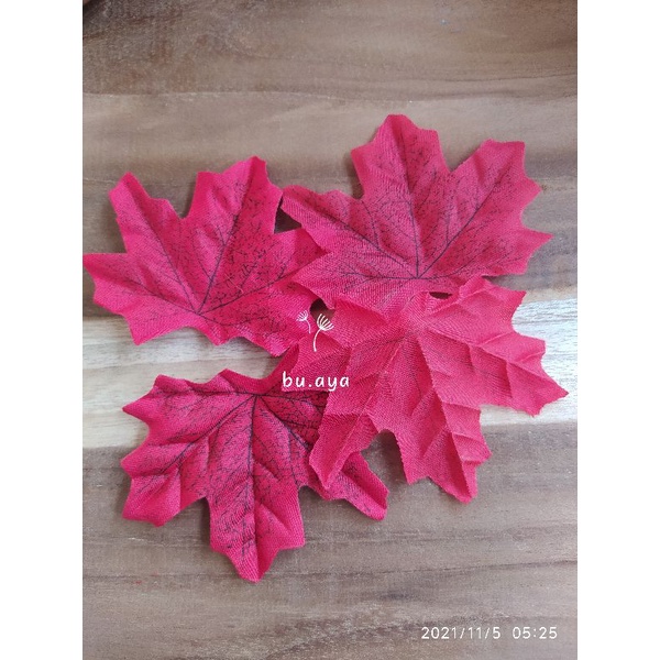 10pcs Daun Maple / Daun Anggur Artificial Daun Petal Mapel