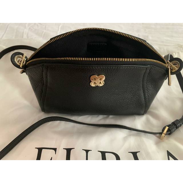PRELOVED FURLA crossbody black