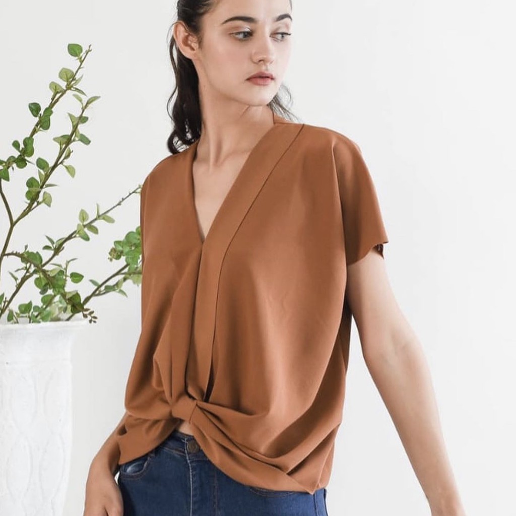 [CLEARANCE SALE] Penny Top by Clacia. - Atasan Blouse Pita