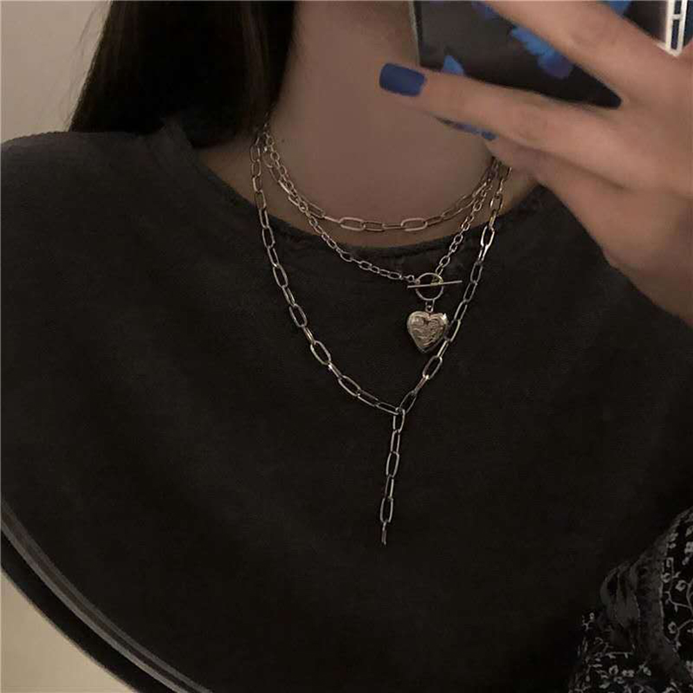 【COD Tangding】Black Dark Tie Ins Circle Pendant Cool Style Choker Necklace for Cool Girl Accessory