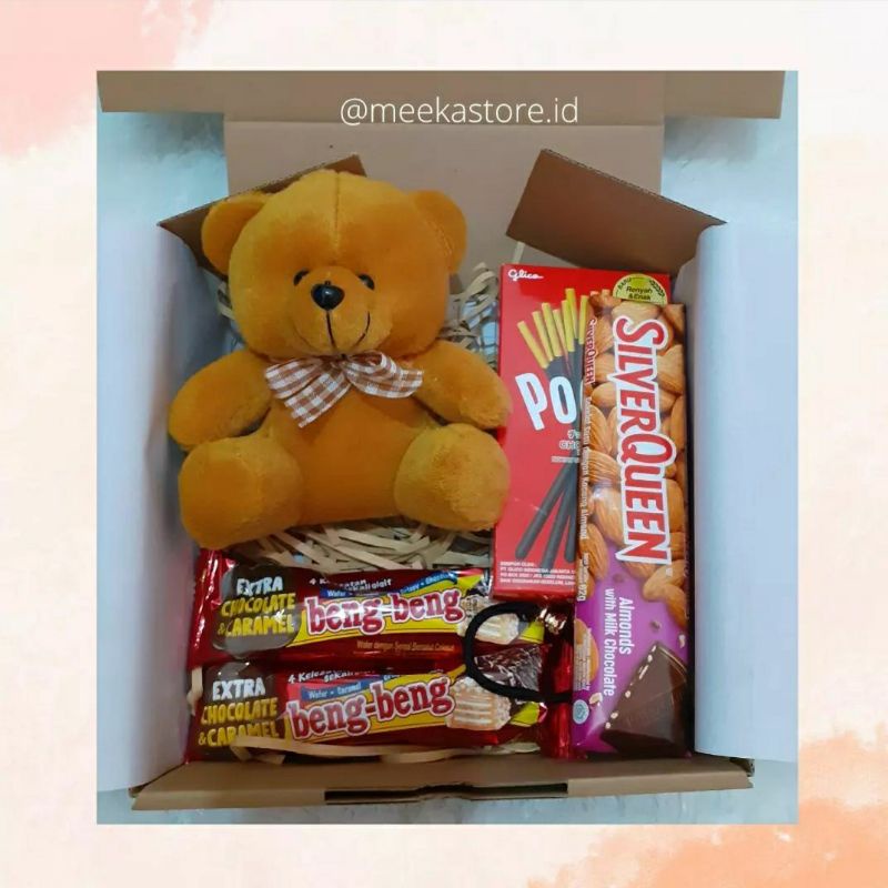 

Snack Box Hampers Snack Kado Ulang Tahun Cewek Kado Wisuda Hampers Coklat Hampers Boneka