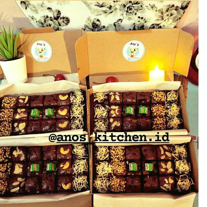 

Terbaik Brownies Fudgy Dark Cokelat Skat Isi 18 pcs (Produk Hari Ini) !!