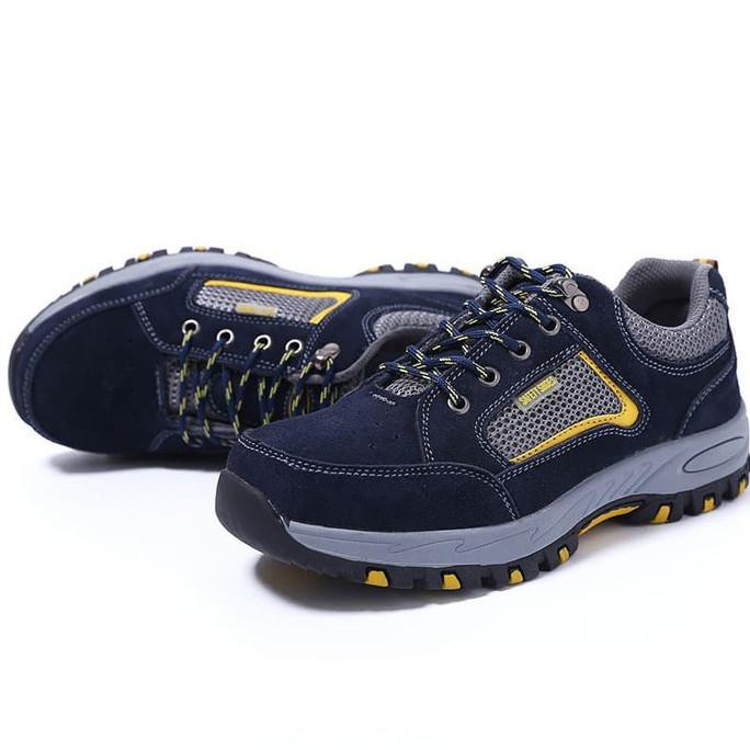 navy work shoes