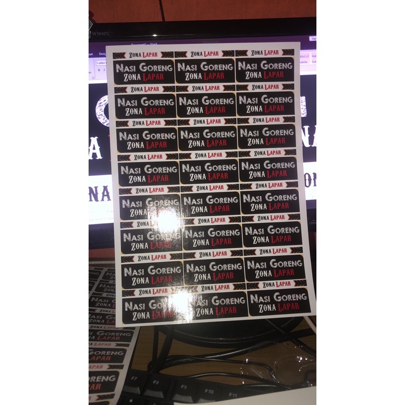 

costum stiker makanan/label produk