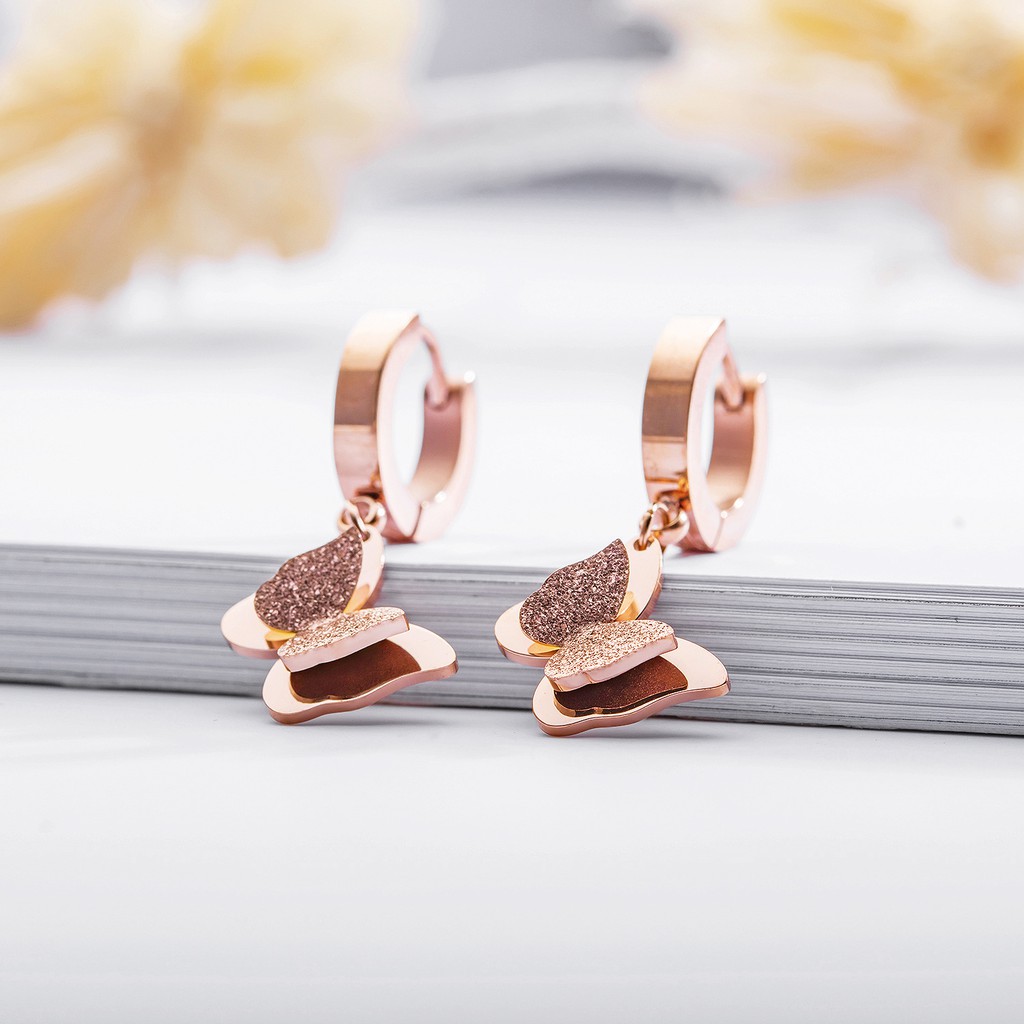 Anting Titanium Rose Gold Asli Wanita Fashion Anti Karat Murah AA012 motif kupu juntai bawah bagus