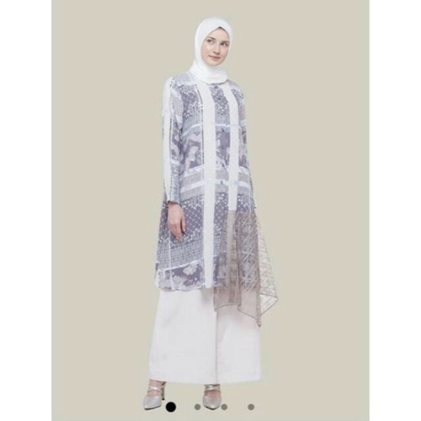 Tesias tunik by Ria Miranda