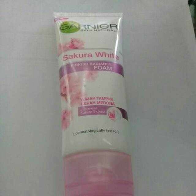

Garnier Sakura White Pinkish Raduance Foam