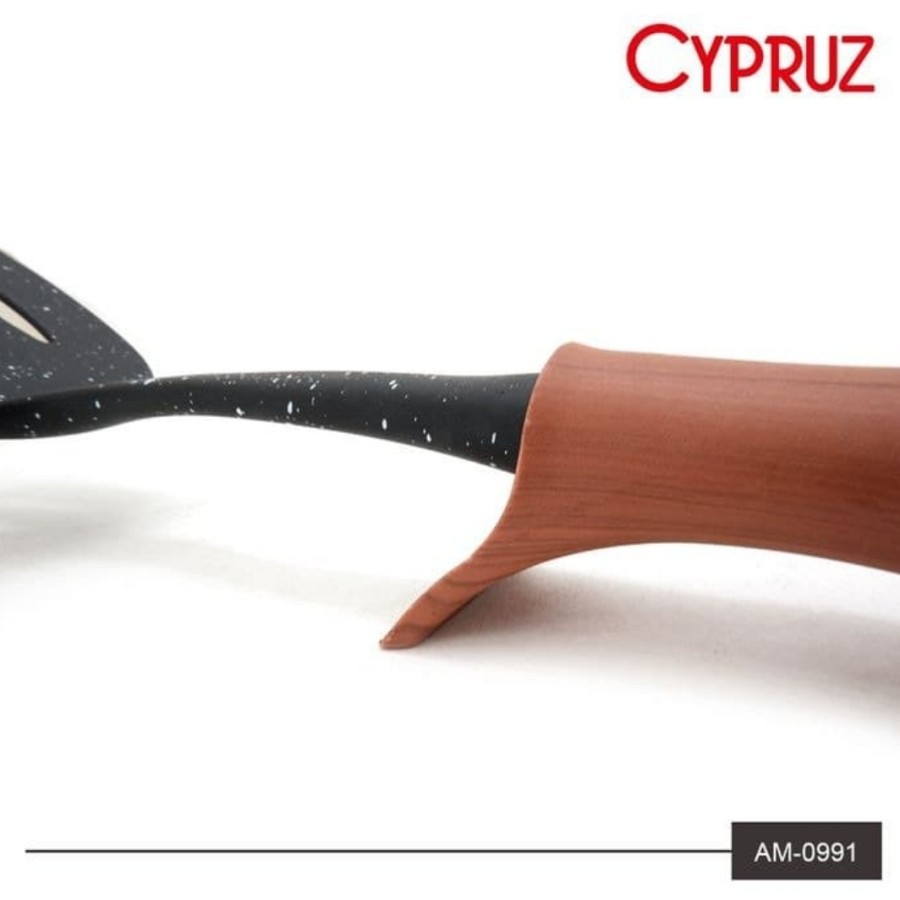 CYPRUZ AM 0991 - Utensil Turner Lubang Gagang Kayu