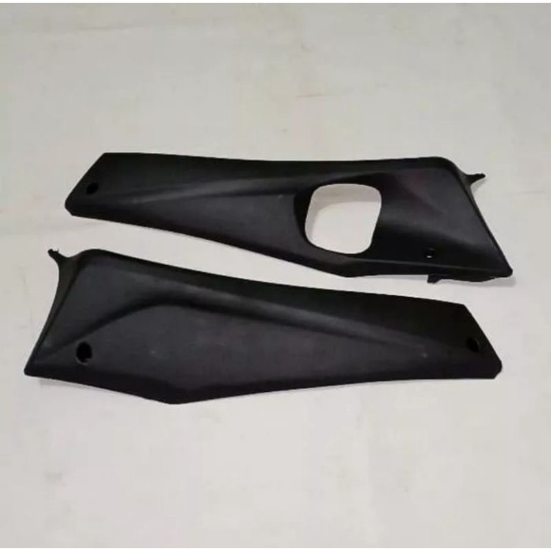 Pijakan Kaki Lantai Bawah Footrest Cover Dek Bawah Kanan Kiri Honda Vario 110 karbu CW lama old