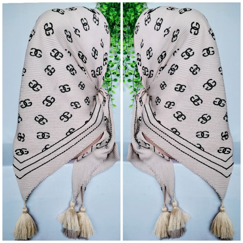 TERBARUKERUDUNG SEGIEMPAT PLISKET MOTIF GUCCI/HIJAB SEGIEMPAT PLISKET MOTIF GUCCI