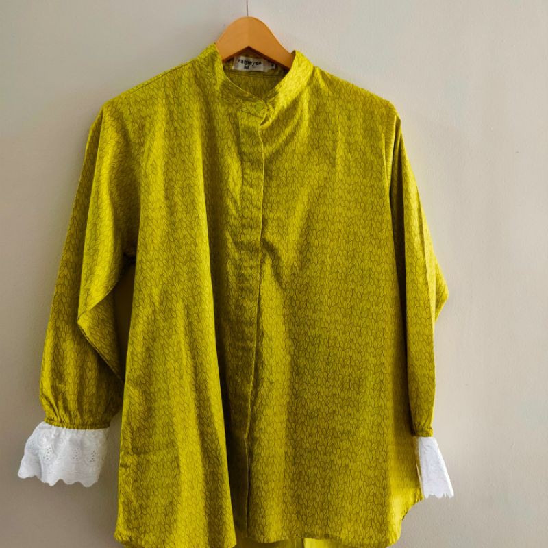 

Shanghai Lace Top Stabilo