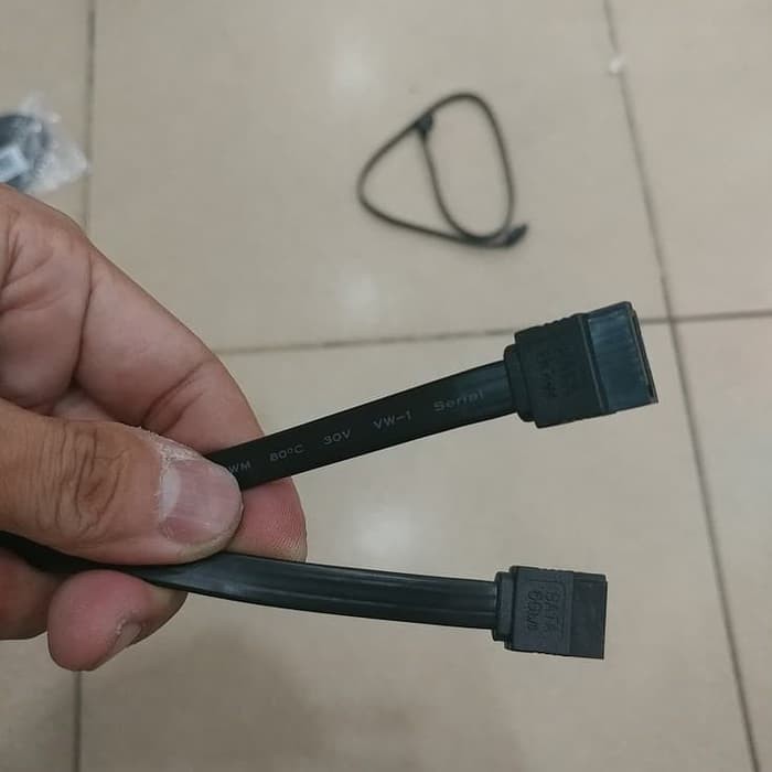 Kabel Sata Gigabyte Original . Garansi 1thn