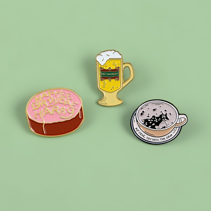 Bros Pin Enamel Desain Cangkir Kopi Mentega Kue Ulang Tahun