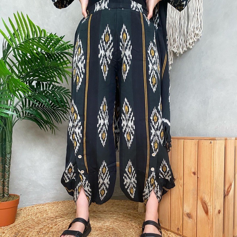 Celana aladin etnik celana lurik celana batik Shopee Celana aladin etnik celana lurik celana batik Shopee